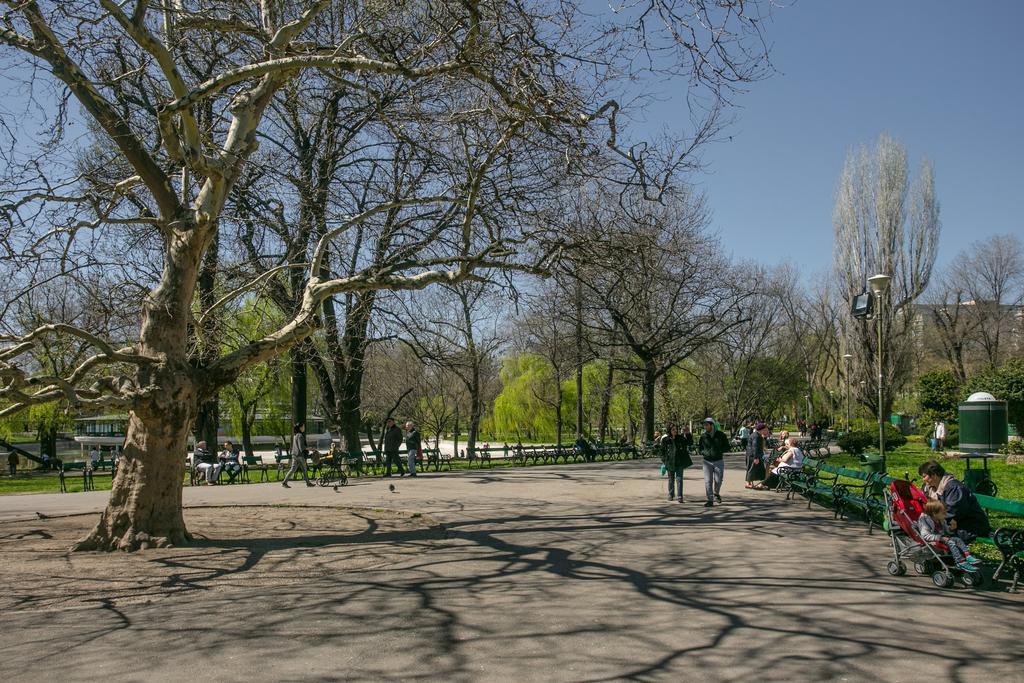 Central Park By Citylife Suites Boekarest Buitenkant foto